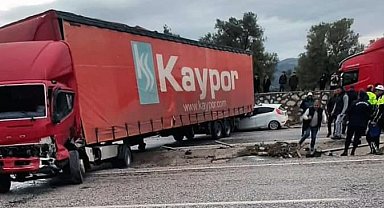 Tır ile otomobil çarpıştı: 2 yaralı
