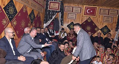 Tosya Yarenleri 2023 yılı ilk ocağını Kastamonu ilçe belediye başkanlarına yaktı
