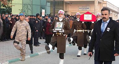 Trafik kazasında şehit olan Astsubay Harun Uğur son yolculuğuna uğurlandı