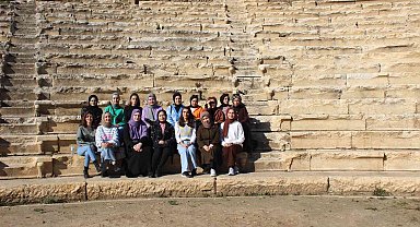 Turizm elçileri öğrenciler antik kenti gezdi