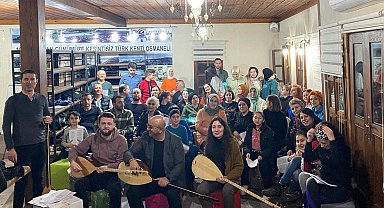 Türk Halk Müziği Korosu çalışmaları devam ediyor
