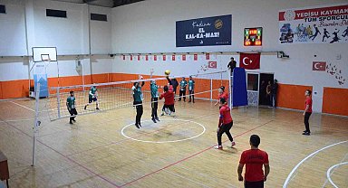 Turnuvada birinci olan takımdan anlamlı bağış