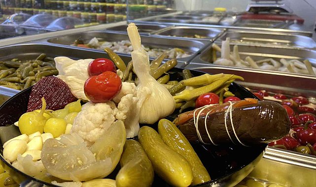Üçlü salgına karşı savaşan en doğal antibiyotik, turşu