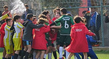 Urla Belediyespor şampiyonluk sevinci yaşadı