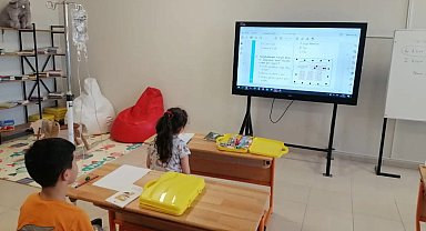 Uşak'ta hastane, hasta çocuklar için okula dönüştürüldü