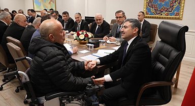Vali Atay Halk Gününde vatandaşı dinledi