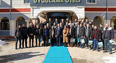 Vali Balcı gazetecilerle bir araya geldi