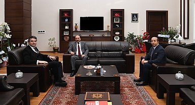 Vali Memiş'ten Rektör Çakmak'a hayırlı olsun ziyareti