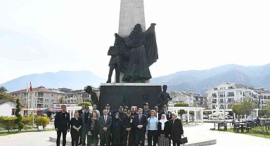 Vali Tavlı, Fethiye'de şehit aileleri ve gaziler ile bir araya geldi