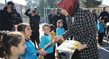 Vali Yiğitbaşı'ndan kitap okuma alışkanlığına destek