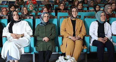 Van'da kadınlara internet ve teknoloji bağımlılığı semineri verildi