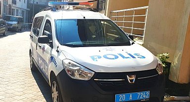 Vinçle kamyonu çalmaya çalıştılar, araç sahibi fark edince kaçtılar
