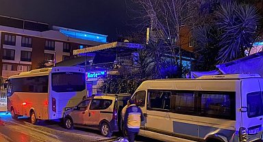 Yalova'da 4 araçlı zincirleme kaza