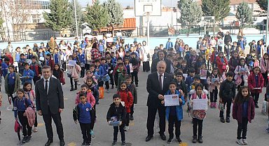 Yalova'da 56 bin öğrenci karne heyecanı yaşadı