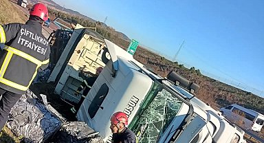 Yalova'da kontrolden çıkan tır devrildi: 1 yaralı