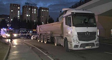 Yaya geçidinde hafriyat kamyonunun ezdiği kadın hayatını kaybetti