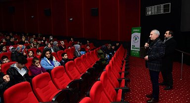 Yeşilyurt'ta yetim ve öksüz çocuklara sinema keyfi