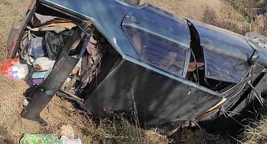 Yoldan çıkan otomobil tarlaya uçtu: 1 yaralı