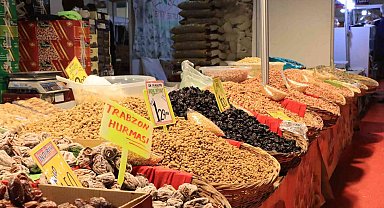 Yöresel ürünler ve hediyelik eşya fuarına yoğun ilgi
