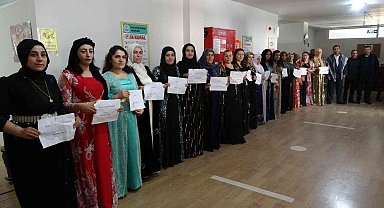 Yüksekovalı kadınlar fistan giyip yöresel yemek yaptı