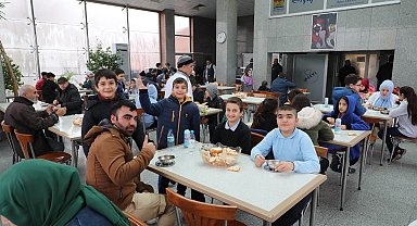 Zeytinburnu Aşevinden 855 bin kap sıcak çorba ikramı