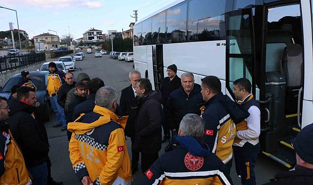 36 acil sağlık personeli daha deprem bölgesine gitti