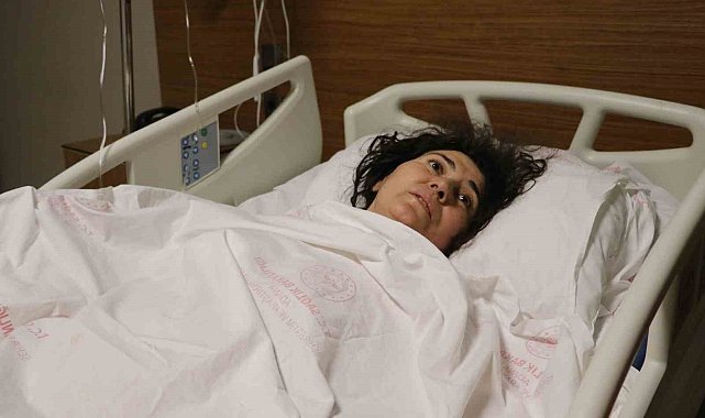 'Beni özele götürmeyin, param yok' diyen Emine teyze İHA'ya konuştu
