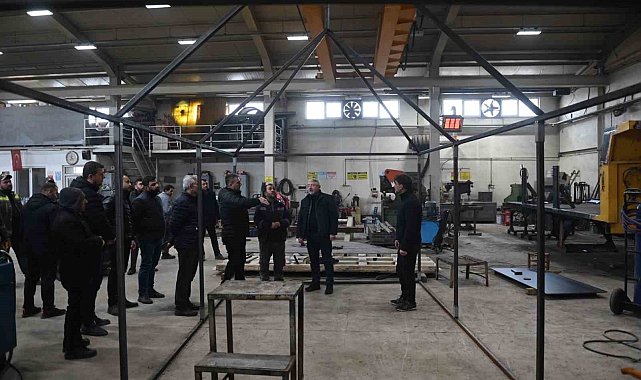 Afet bölgesine çadır ve seyyar tuvalet gönderiliyor