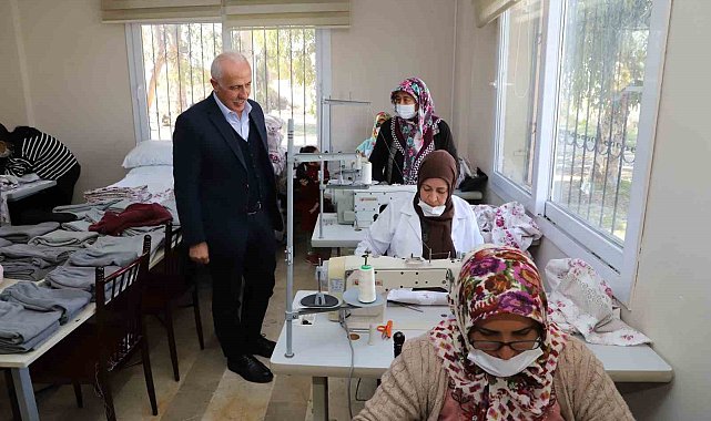 Akdenizli kadınlar depremzedeler için seferber oldu