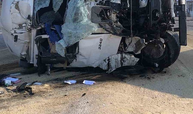Ankara'da 2 kamyon çarpıştı: 2 yaralı