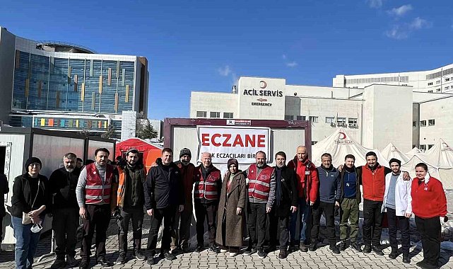 Aydınlı eczacılar depremzedeler için sahada