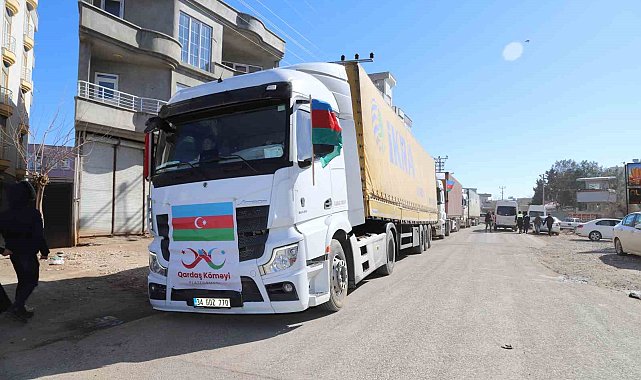 Azerbaycan'dan gelen 4 yardım tırı Adıyaman'a ulaştı