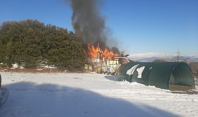 Bağ evinde çıkan yangın ormana sıçramadan söndürüldü