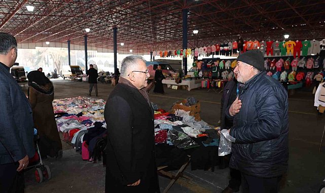 Başkan Büyükkılıç, pazarcı esnafı ve vatandaşlarla buluştu