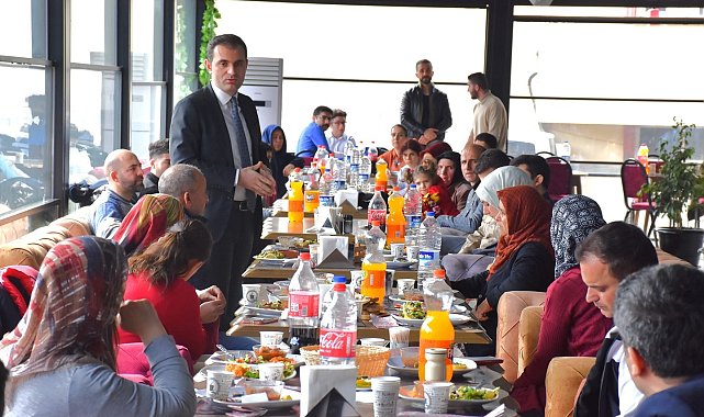 Batman'da depremzedelere moral yemeği verildi
