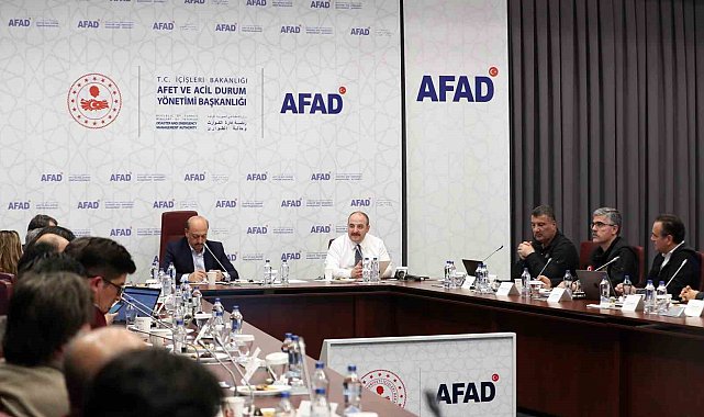 Bilim insanları AFAD Kriz Merkezi'nde