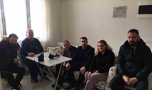 Binanın enkazında kalmaktan son anda kurtulan aile o anları anlattı