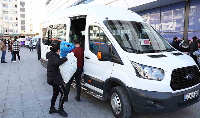 Büyükşehir depremzedelere ulaşım desteği sağlıyor