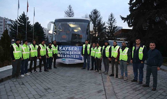 Büyükşehir'den deprem bölgesine sabahın ilk ışıklarında 14 kişilik ekip sevk edildi