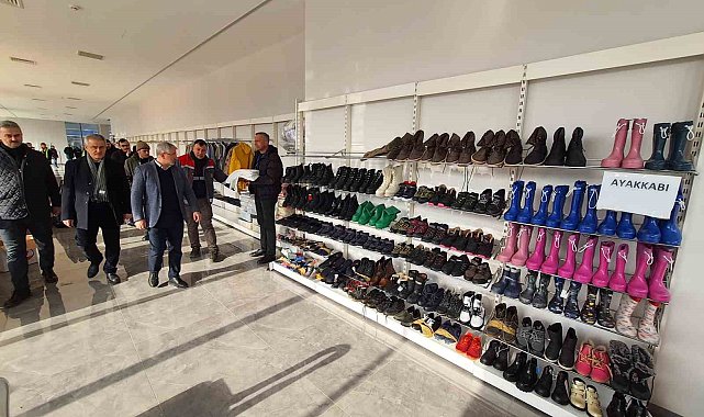 Çorum'a gelen depremzedeler için hayır çarşısı kuruldu