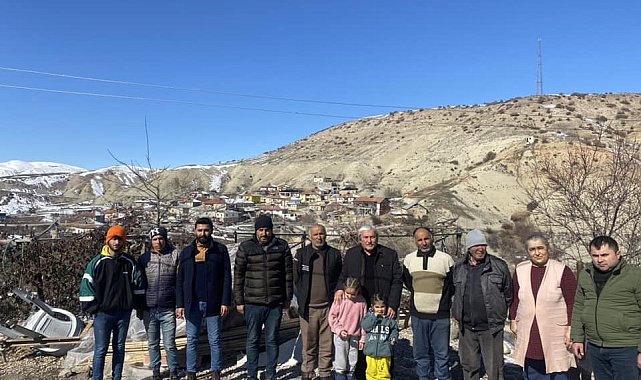 Deprem bölgesinde afetzedelerle bir araya geldi