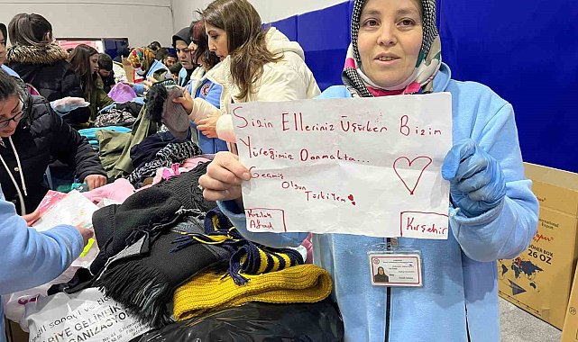 Deprem bölgesine yardım gönderen vatandaştan duygulandıran mesaj