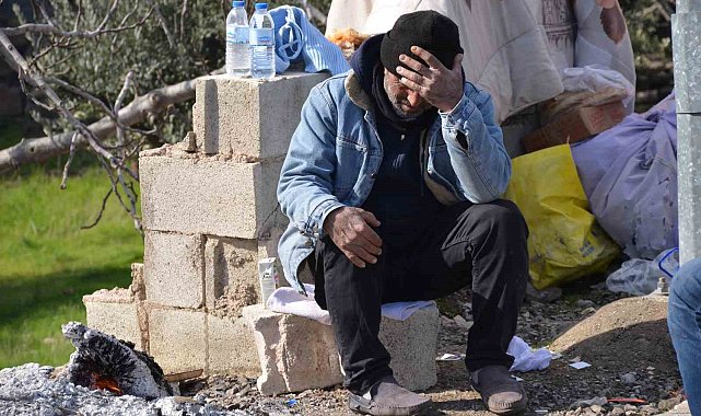 Depremde objektiflere yansıyan acı hatıralar