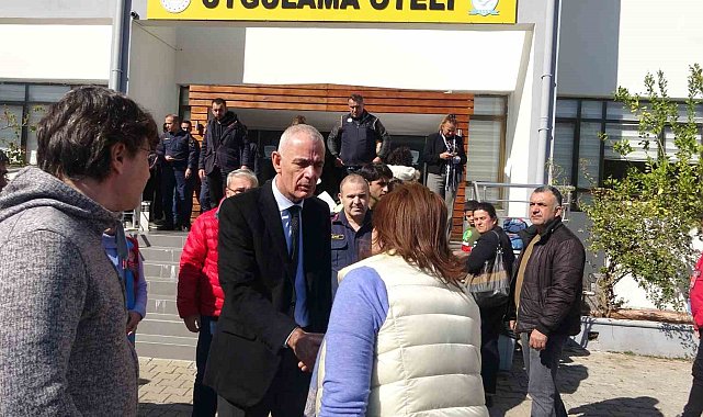 Depremzedeler için Marmaris'in tüm kurumları seferber olmaya devam ediyor