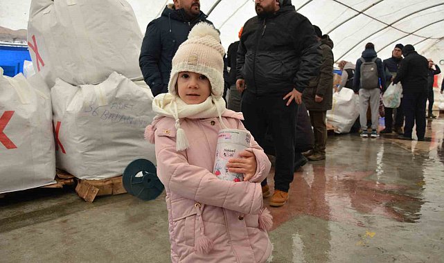 Depremzedeler için Sındırgı tek yürek oldu