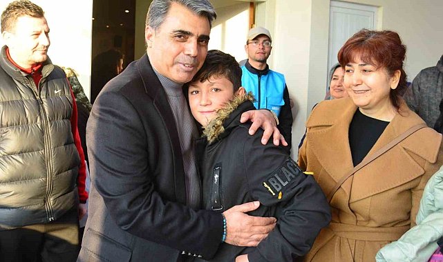 Depremzedeler yurtlarda barınmaya başladı