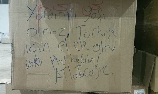 Depremzedelere gönderilen yardım kolilerinden çıkan notlar duygulandırıyor