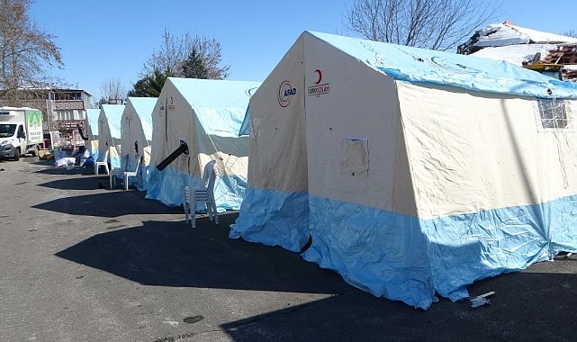 Düzce'den deprem bölgesine 7 bin çadır