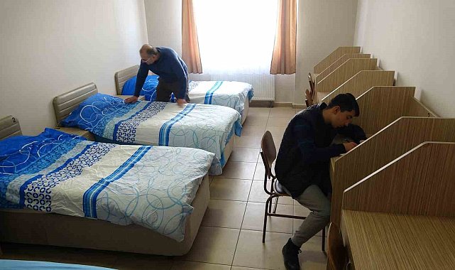 Elazığ'da depremzedeler KYK yurtlarında misafir ediliyor