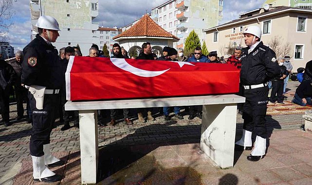 Emekli emniyet müdürü törenle son yolculuğuna uğurlandı